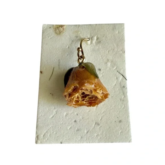 Dauphinette Preserved Flower Earrings Buttercup Rosebud Purple Wisteria - Picture 3 of 9